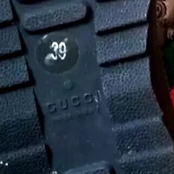 GUCCI GUCCISSIMA LEATHER SNEAKERS BLACK & RED 39 - Picture 15 of 16